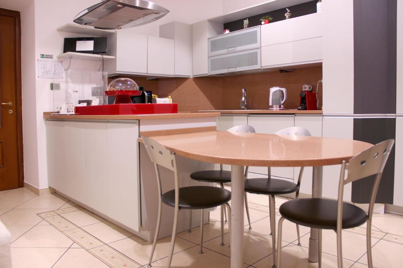 Lorenz Suites Trastevere Hill Рим Экстерьер фото